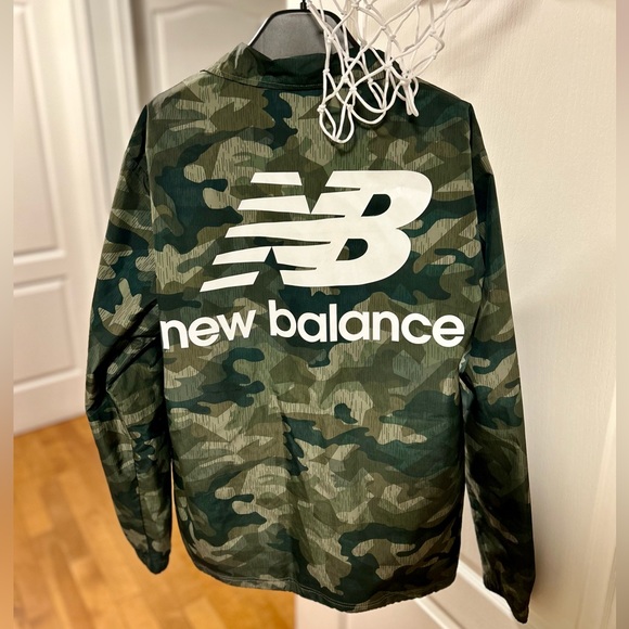 New Balance Coach Jacket - Picture 3 of 3